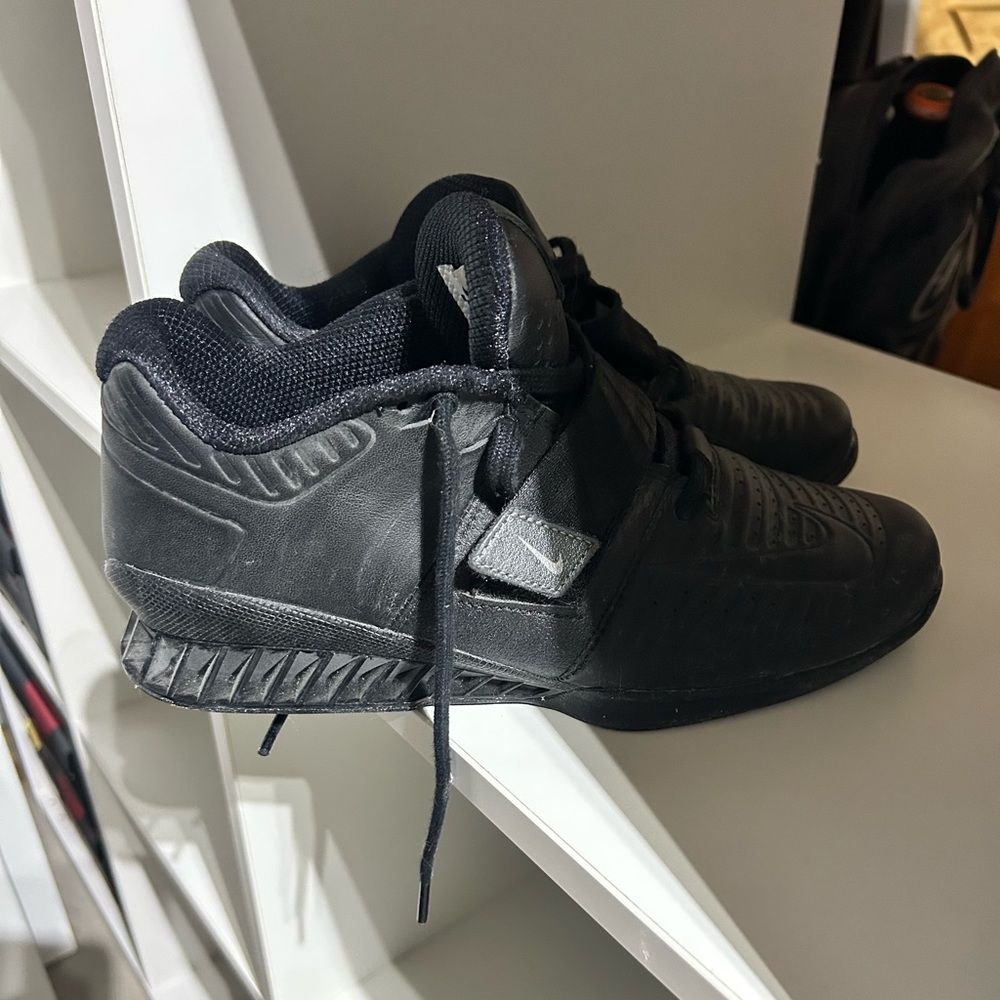 Size 7 Nike Romaleos 3 XD Triple Black Weightlifting Shoes AO7987-001 Men’s